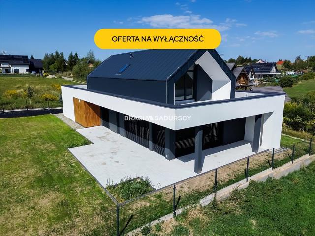 Sprzedam nowoczesny dom 182 m² z garażem w Bęble