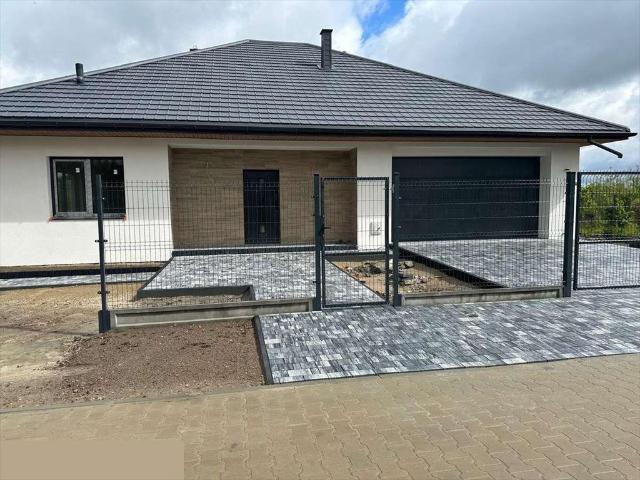 Sprzedam nowoczesny dom 240 m² z ogrodem w Sułkowicach