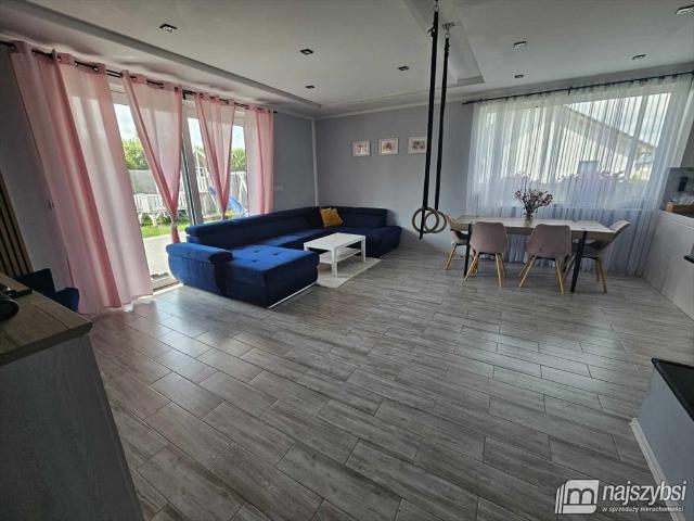 Sprzedam nowoczesny dom 274 m² z dużym ogrodem w Stargardzie