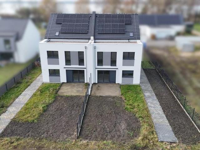 Sprzedam nowoczesny dom z ogródkiem blisko jeziora w Wolsztynie
