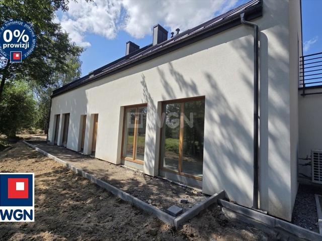 Sprzedam nowoczesny dom bliźniaczy 150 m² z garażem i ogrodem