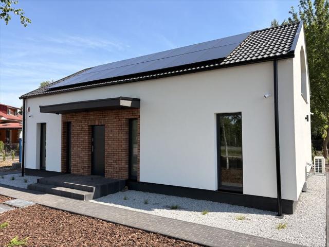 Sprzedam nowoczesny dom parterowy 80 m² z poddaszem w Tarnowie Podgórnym
