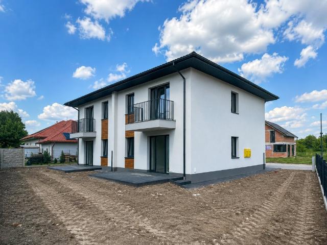 Sprzedam nowoczesne mieszkanie 63 m² z ogródkiem i dwoma miejscami