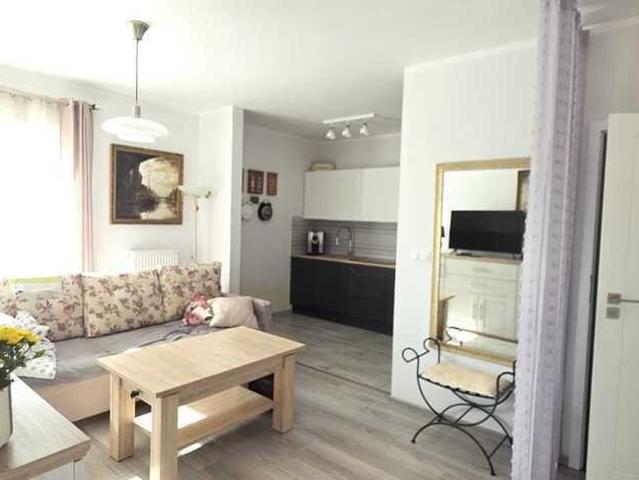 Sprzedam nowoczesne 43 m² mieszkanie z balkonem w Policach