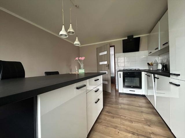 Przytulny dom 88 m² z garażem i stodołą polecam!