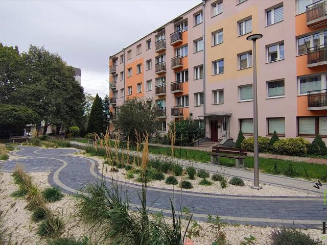 Sprzedam przestronne 4 pokojowe mieszkanie 57,5 m² w Kielcach