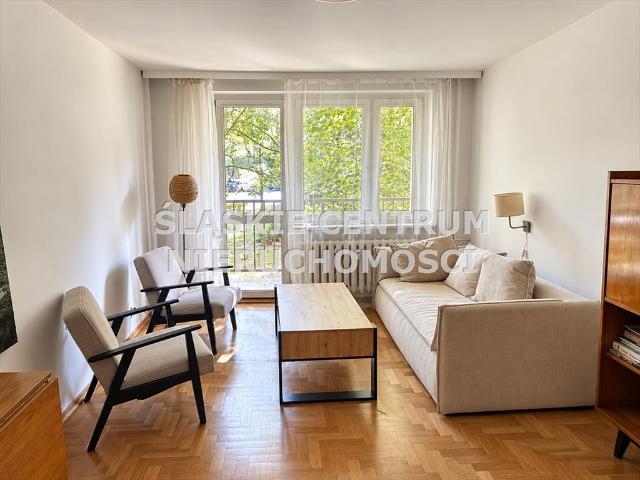 Sprzedam przestronne 4 pokojowe mieszkanie 87 m² w Katowicach