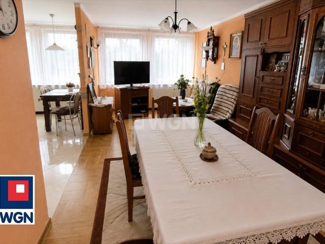 Sprzedam przestronne 76 m² mieszkanie w Wrzącej Wielkiej