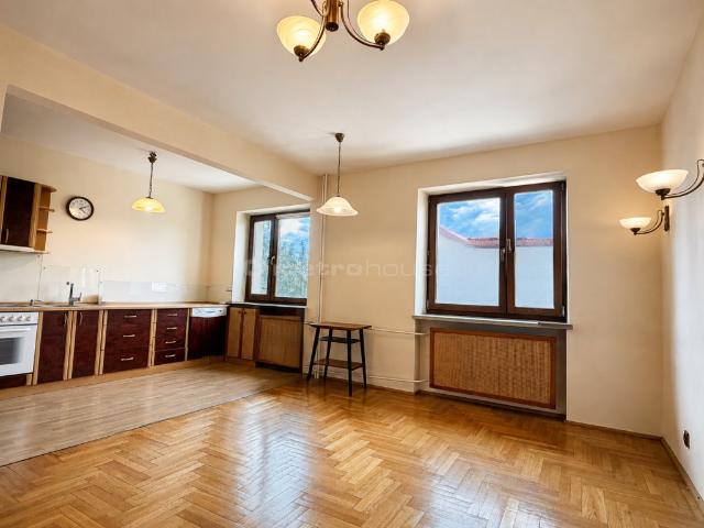 Sprzedam przestronne 132 m² na Ursynowie z tarasem i potencjałem