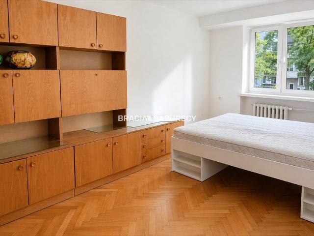 Sprzedam przestronne 2 pokojowe mieszkanie 48,26 m² w Krakowie