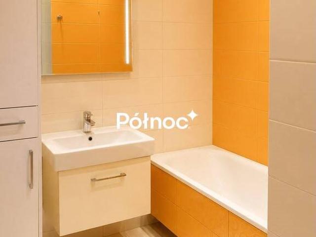 Sprzedam przestronne 3 pokojowe mieszkanie 63,8 m² w Sieradzu
