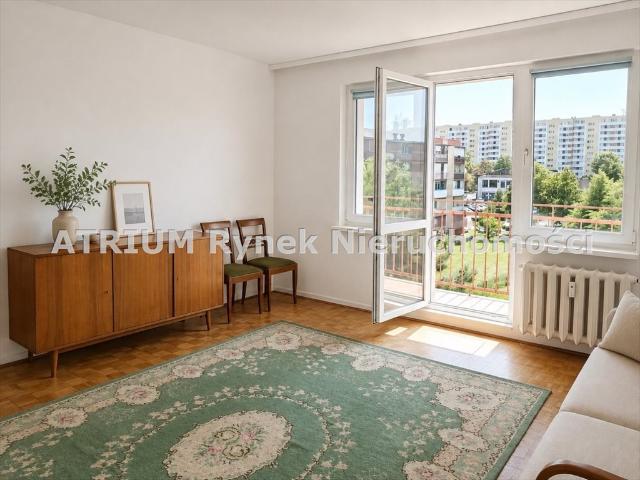 Sprzedam przestronne 3 pokojowe mieszkanie 64 m² z dużym balkonem