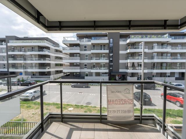 Sprzedam przestronne 3 pokojowe mieszkanie 65 m² z balkonami w Krzykach