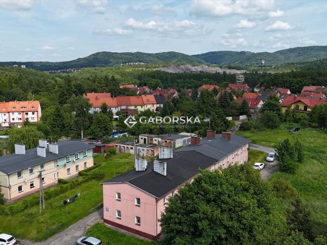 Sprzedam przestronne 3 pokojowe mieszkanie 69,5 m² w Wałbrzychu