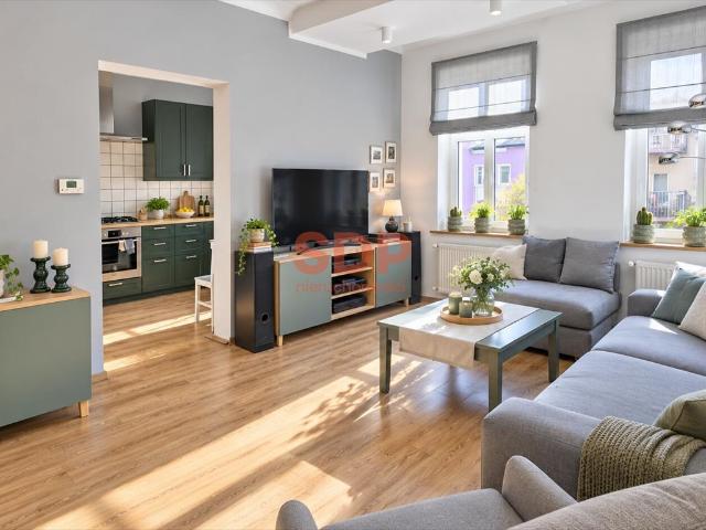 Sprzedam przestronne 3 pokojowe mieszkanie 69,92 m² w Krzykach