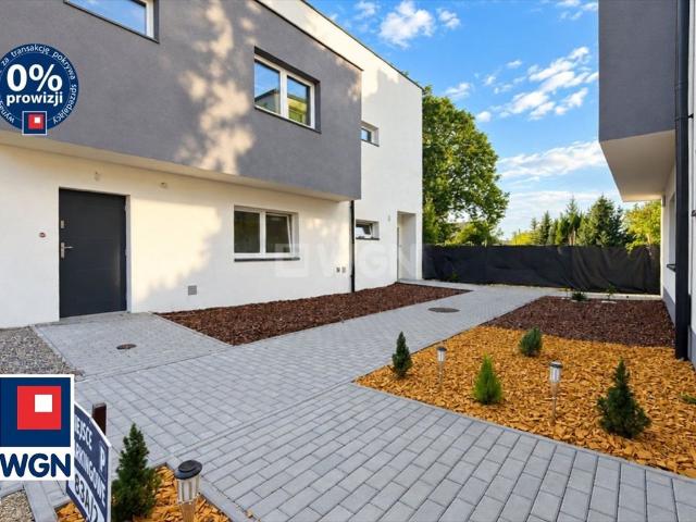 Sprzedam przestronne 3 pokojowe mieszkanie 72 m² z ogrodem i parkingiem
