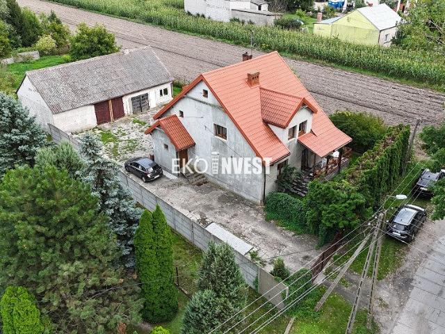 Sprzedam przestronny dom 148 m² z ogrodem i budynkiem gospodarczym