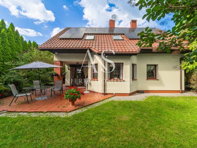 Sprzedam przestronny dom 154 m² z ogrodem i fotowoltaiką