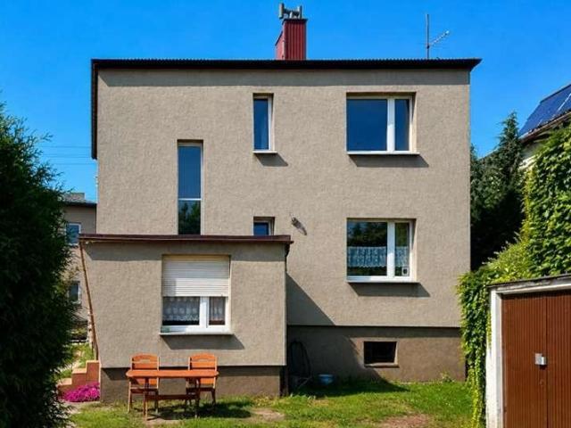 Sprzedam przestronny dom 160 m² z garażem i sauną w Bytomiu
