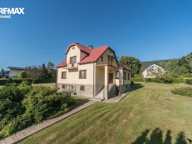 Sprzedam przestronny dom 228 m² z dużą działką 3479 m² w Mesznej
