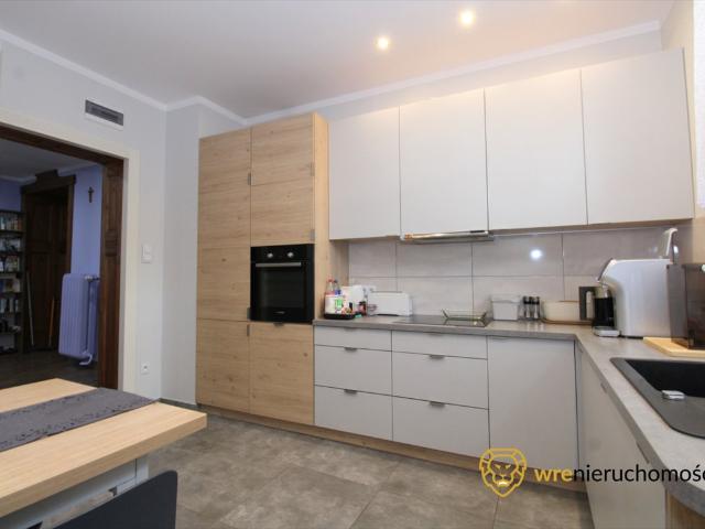 Sprzedam przestronny dom 255 m² w Środzie Śląskiej
