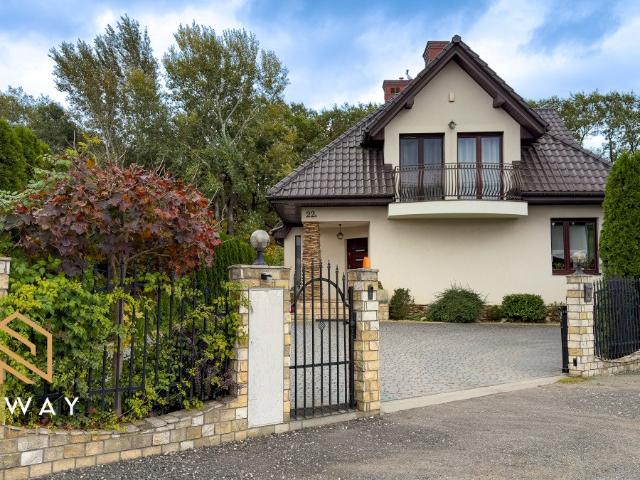 Sprzedam przestronny dom 258 m² na Nowej Hucie w Krakowie