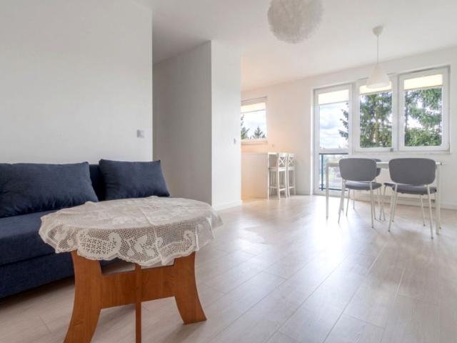 Zobacz > świeżo umeblowane, balkon 48 m² Warszawa, Bielany