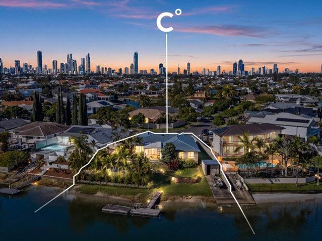 Sprawling 973m2 Waterfront Sanctaury 35m Water Frontage