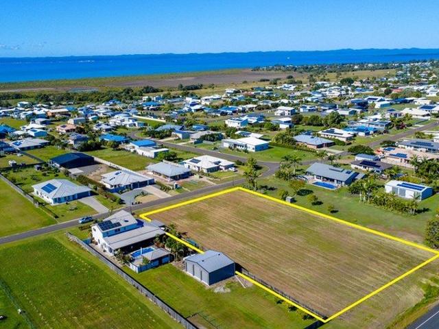 Sprawling acre block in quiet street
