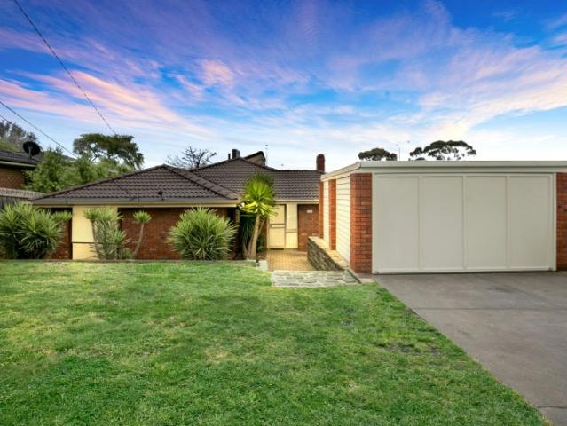 Sprawling Family Home with Vast Entertainer's Deck