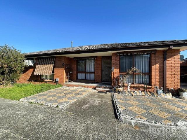 Springvale Central 3 Bedroom Unit