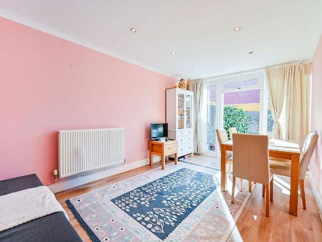 Springvale Terrace, Brook Green, London W14, 1 bed flat to rent, £2,450 pcm | PrimeLocation