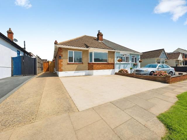 Springwater Road, Leigh On Sea SS9, 2 bed bungalow to rent, £1,750 pcm | PrimeLocation