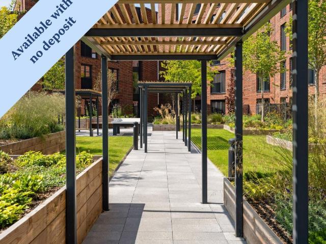 Springwell Gardens, Whitehall Road. 1 bed apartment to rent £1,000 pcm £231 pw