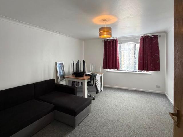Spring Close, Chadwell Heath, Romford RM8, 3 bed flat to rent, £1,950 pcm | PrimeLocation