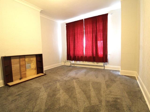 Spring Grove Crescent, Hounslow TW3, 3 bed terraced house to rent, £2,100 pcm | PrimeLocation