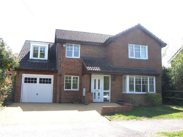 Spring Grove, Fetcham 4 bed house to rent £3,350 pcm £773 pw