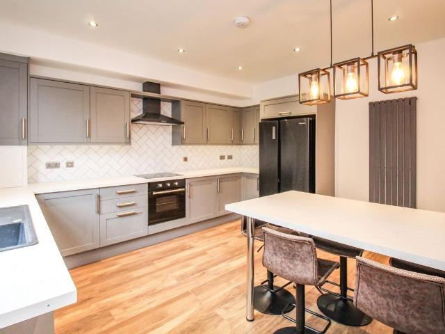 Spring Grove View, Hyde Park, Leeds, West Yorkshire LS6, 5 bed terraced house to rent, £3,228 pcm | PrimeLocation