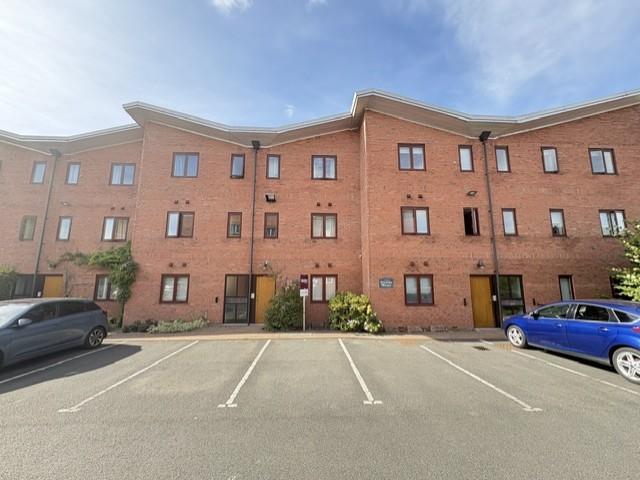Spring Lane, Worcester WR5 1 bed flat to rent £900 pcm £208 pw