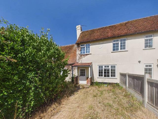 Spring Lane, Fordham Heath, Colchester, Essex CO3, 1 bed maisonette to rent, £825 pcm | PrimeLocation