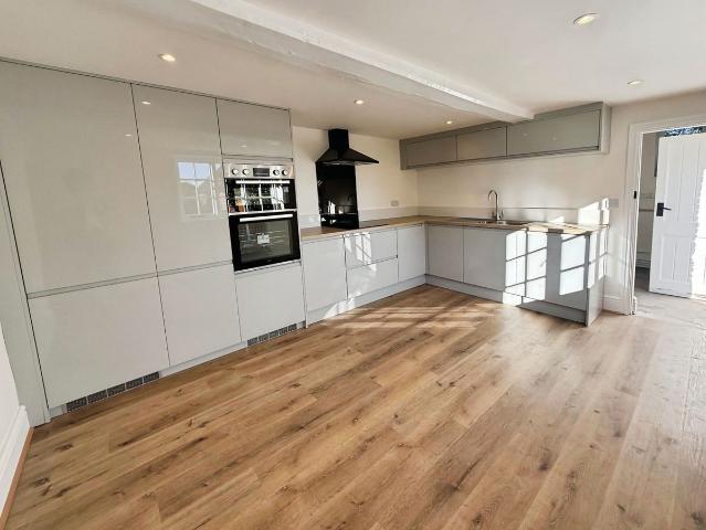 Spring Lane, Flintham, Newark On Trent NG23, 3 bed cottage to rent, £2,000 pcm | PrimeLocation