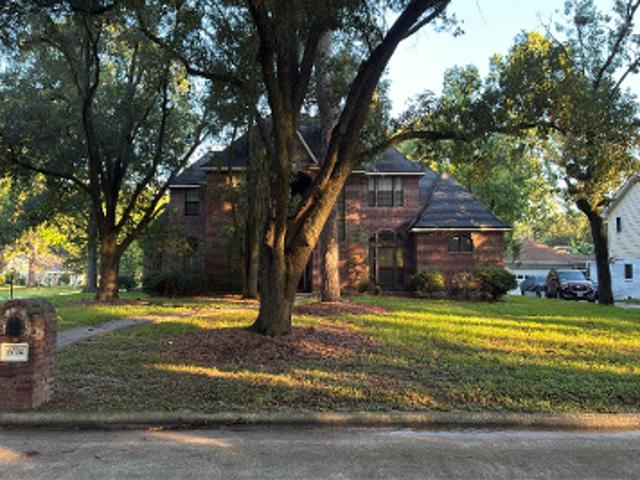 Spring Leaf Dr