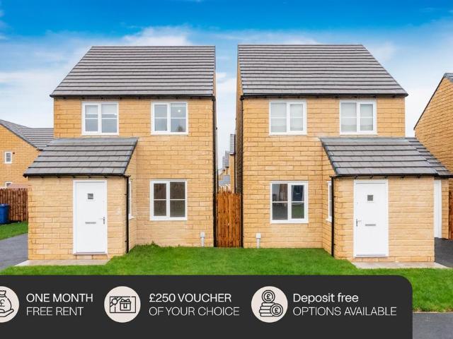 Spring Mill, Rochdale, OL12 3 bed detached house to rent £1,290 pcm £298 pw