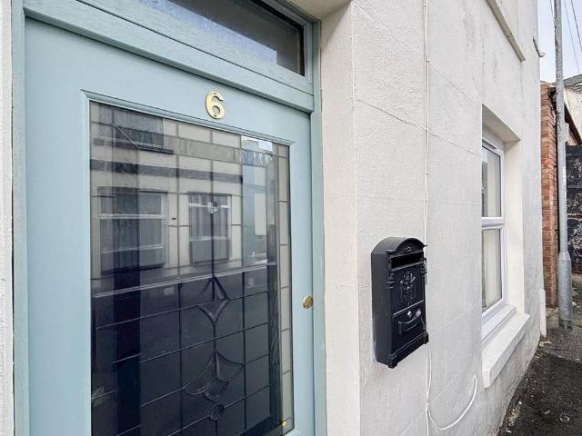 Spring Street, St. Leonards TN37, 2 bed terraced house to rent, £1,100 pcm | PrimeLocation