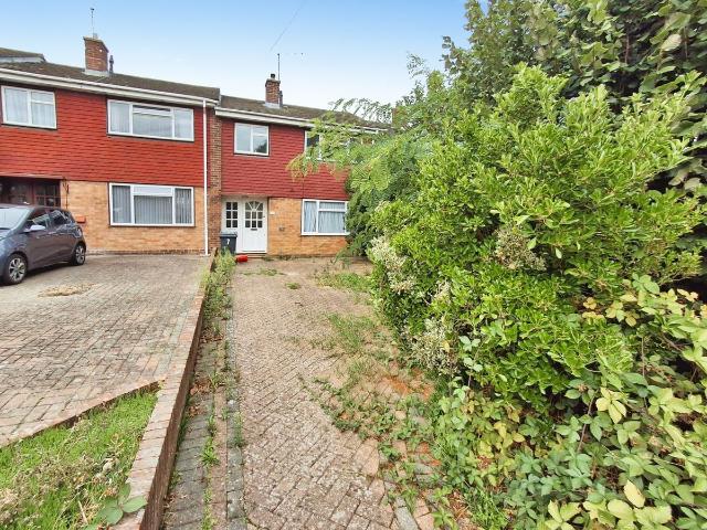 Spring Pond Close, Chelmsford CM2, 3 bed terraced house to rent, £1,625 pcm | PrimeLocation