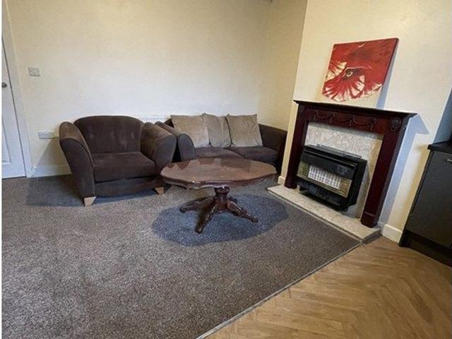 Spring Place, Bradford BD7, 4 bed terraced house to rent, £795 pcm | PrimeLocation