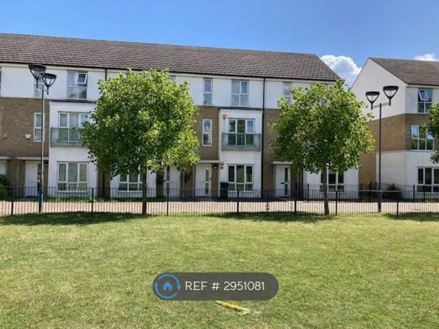Spring Promenade, West Drayton UB7, 4 bed terraced house to rent, £2,400 pcm | PrimeLocation