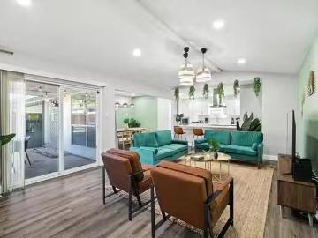 Springbrook Circle