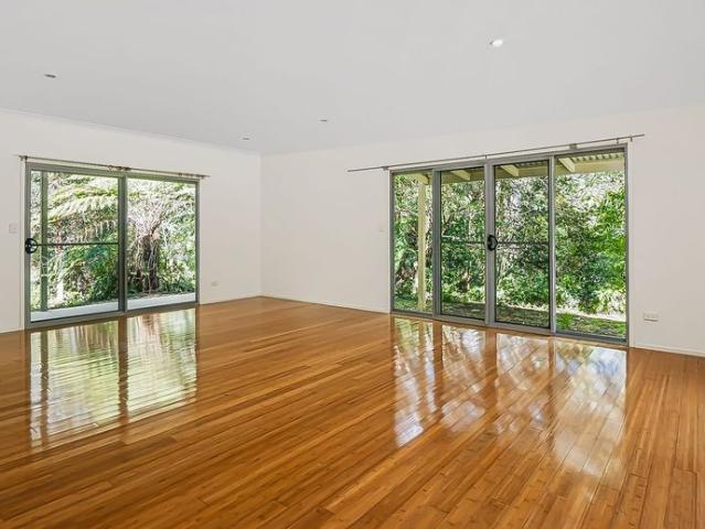 Springbrook Cottage Surrounded by Rainforest