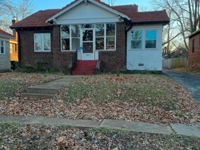 Springdale Dr, Saint Louis, Home For Sale